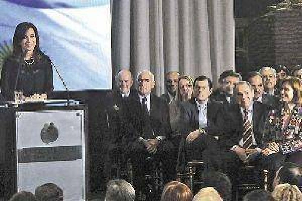 "La ley tiene que ser igual para todos", reclam� la Presidenta