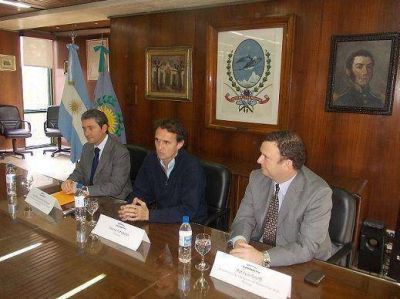 Katopodis anunci� digitalizaci�n de los registros civiles en San Mart�n