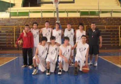 Capital con clasificados en f�tbol y b�squetbol