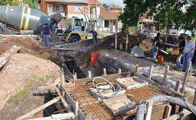  Construyen una estaci�n de bombeo en el Barrio 9 de Septiembre