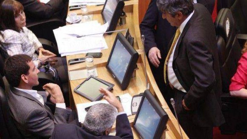  In�dito: Ning�n legislador oficialista defendi� el aumento en el impuesto a los Ingresos Brutos