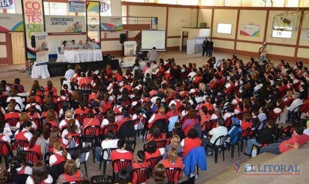 Con presencia nacional, comenz� el programa �Creciendo Juntos�