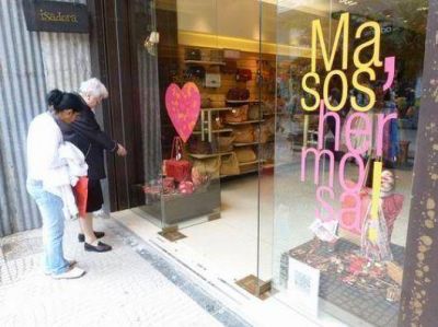 Baja demanda en comercios para el D�a de la Madre