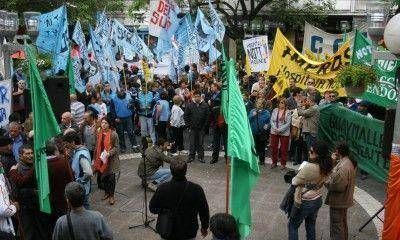 La multisectorial de Mendoza se adhiri� al paro de CTA y hubo protesta