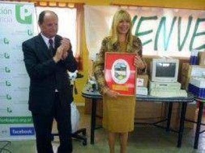 Karina Rabolini y Alejandro Collia encabezaron acto en San Pedro
