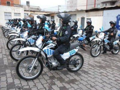 Entregaron veinte motos a la Polic�a