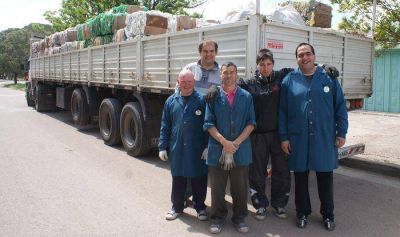 Un nuevo cargamento de residuos reciclables envi� el Taller Protegido