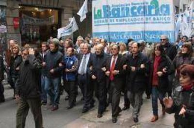 La Bancaria se manifest� en Capital Federal contra el Gobierno provincial