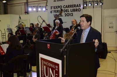 D�AZ P�REZ EN LA APERTURA DE EXPOCARRERAS Y LA FERIA DEL LIBRO DE LAN�S