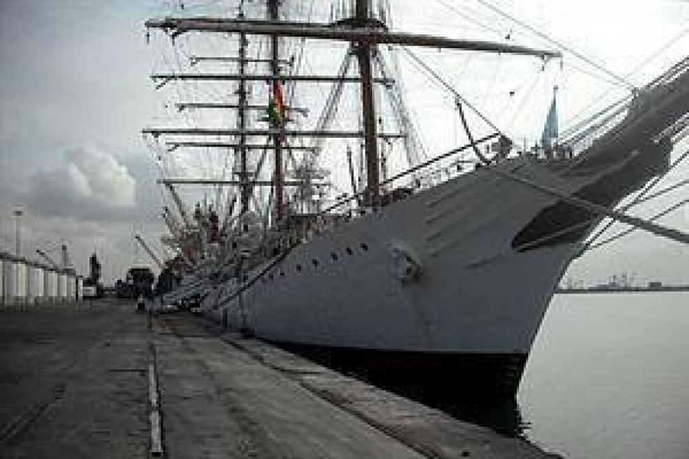 Un marino de la Fragata Libertad cont� c�mo pasan las horas retenidos en Ghana