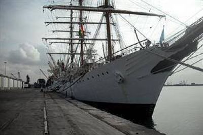 Un marino de la Fragata Libertad cont� c�mo pasan las horas retenidos en Ghana