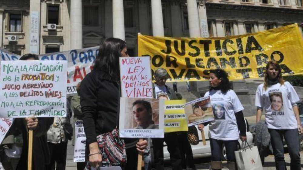 "Con probation y abreviados no alcanza"