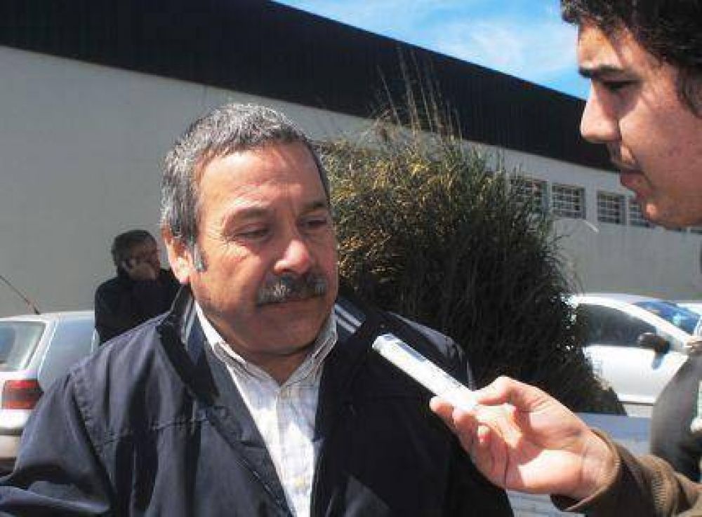 Desde el SIMAPE afirman que el 25% de sus afiliados est� desocupado y piden que haya una veda de 5 a�os para las libretas de embarque