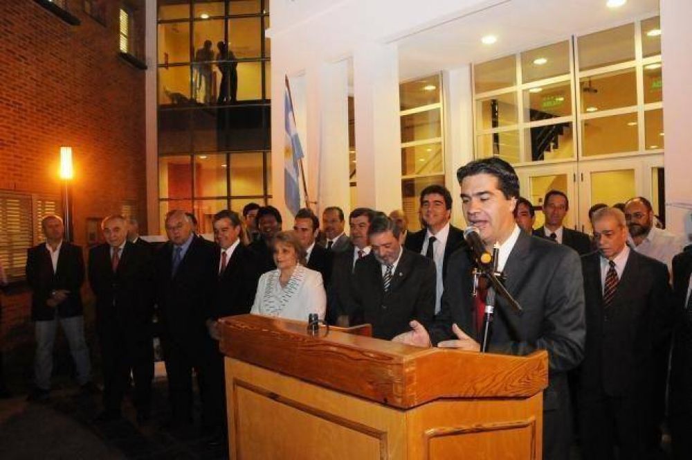 Inauguraron el nuevo edificio de Tribunales en Castelli, que albergar� a cinco juzgados 