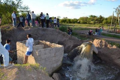 Vecinos reclaman la eliminaci�n de las lagunas de oxidaci�n de la zona oeste
