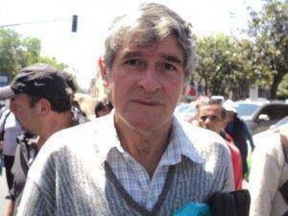 Ex empleados de Aceros Zapla: el gobernador Fellner �dice que tiene un gobierno de puertas abiertas, pero nosotros las encontramos cerradas�