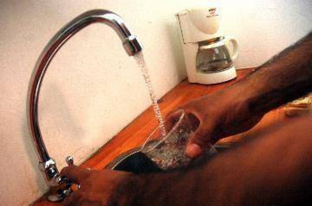 Las facturas del agua llegan con aumento en R�o Negro