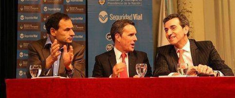 Bruera profundiza el alineamiento al kirchnerismo a trav�s de F Randazzo