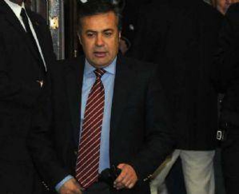 Cornejo no descarta un futuro cambio constitucional