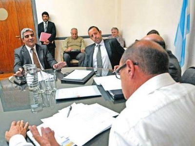 El Gobierno asegur� que la provincia tiene un super�vit de 300 millones de pesos