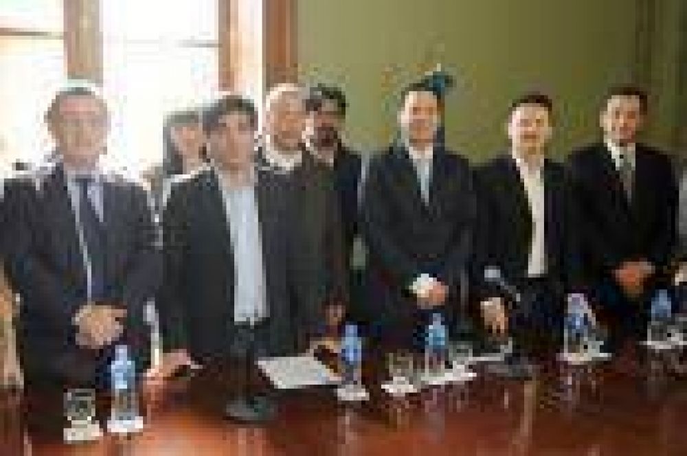 Proponen derogar ley de la dictadura y declarar patrimonio cultural de la Provincia a la Rep�blica de los Ni�os