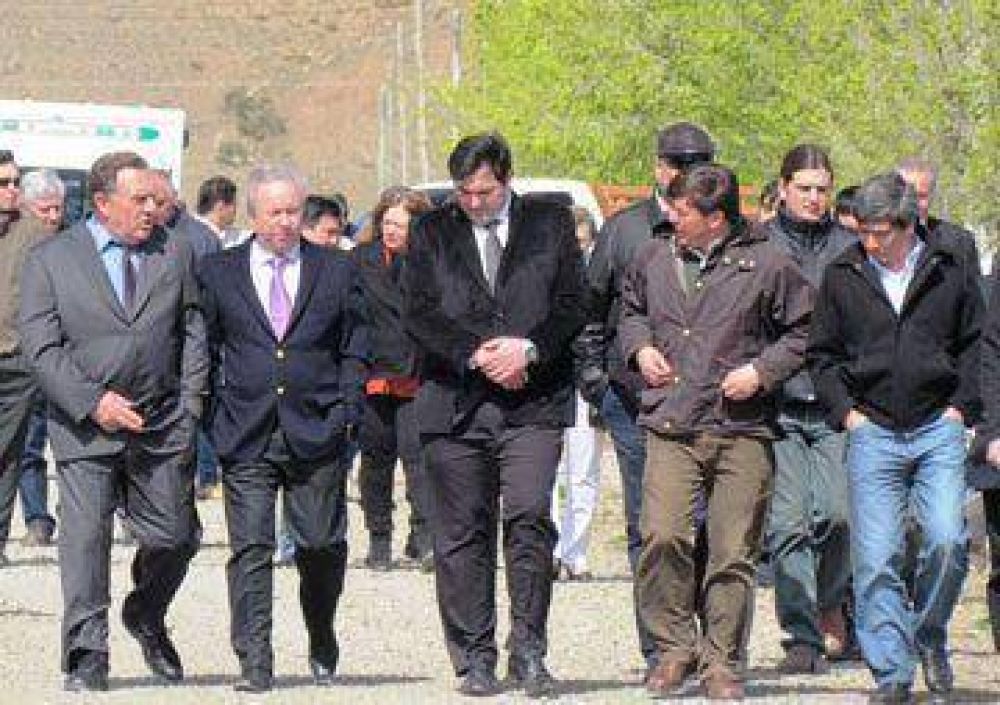 �La sociedad santacruce�a no puede ser reh�n de un grupo de diputados�
