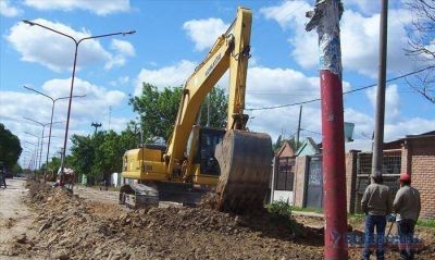 Avanza la nivelaci�n de suelo para el pavimento de las primeras calles en el Monta�a