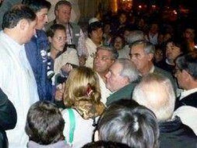 Masiva movilizaci�n en reclamo de seguridad en San Pedro, con exigencias a Casal