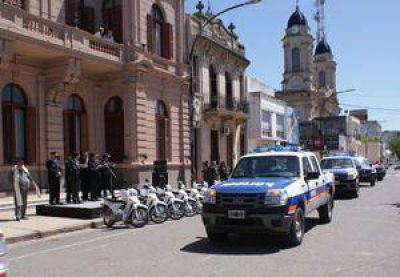 Entregan cinco nuevos patrulleros y se crea el destacamento policial en Ayarza 