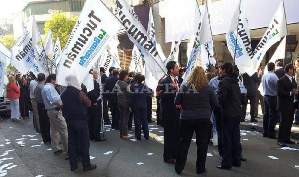 La Bancaria embrolla el tr�nsito en pleno centro