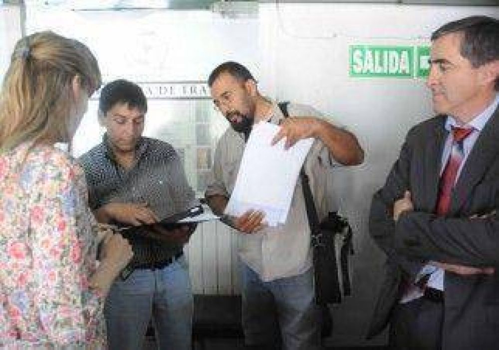 El Gobierno impulsa m�s pases a planta tras reuni�n con los gremios 