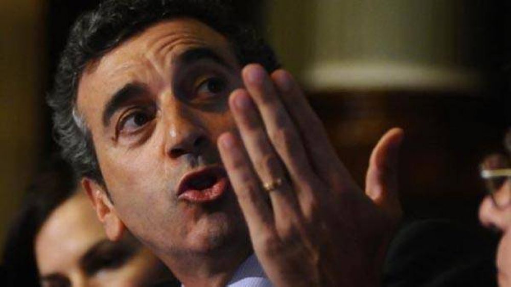 Randazzo, cr�tico con la autopista a La Plata