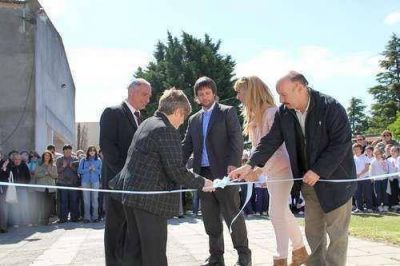 Se inaugur� el Centro de Educaci�n F�sica N� 140