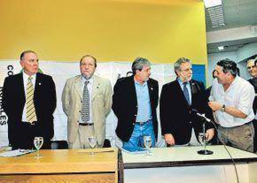 Sin acuerdo con el Gobierno, el campo presiona al Congreso