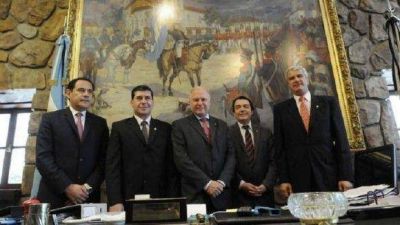  El Parlamento del NOA pidi� acelerar las gestiones para la construcci�n de dos diques