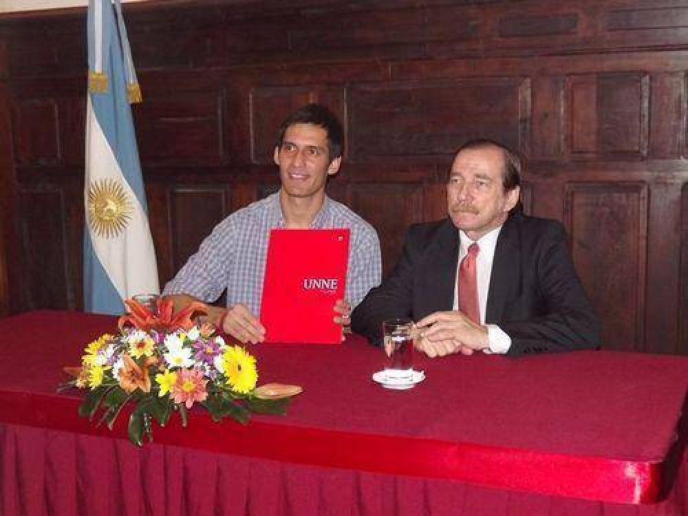 Sebasti�n Crismanich fue declarado "Visitante Ilustre" de la UNNE‏