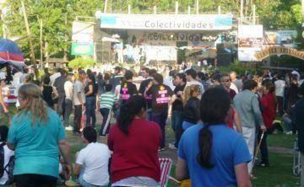 Jornada de moda y glamour de la mano de Laurencio Adot