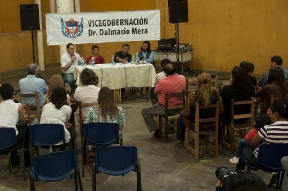 Reuni�n de pueblos originarios