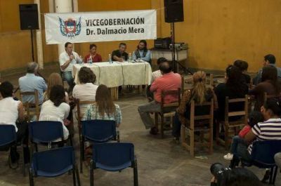 Reuni�n de pueblos originarios