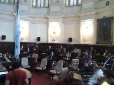 En una sesi�n pol�mica, el Concejo volvi� a elegir a Monserrat La Palma como defensora Ciudadana
