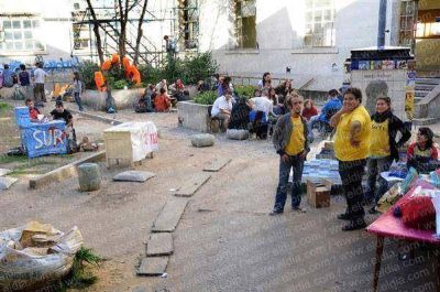Las facultades se visten de color pol�tico y se preparan para una contienda clave  