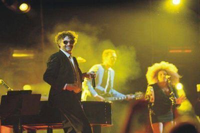 Fito celebr� los 20 a�os de �El amor despu�s del amor� con un show en el Planetario