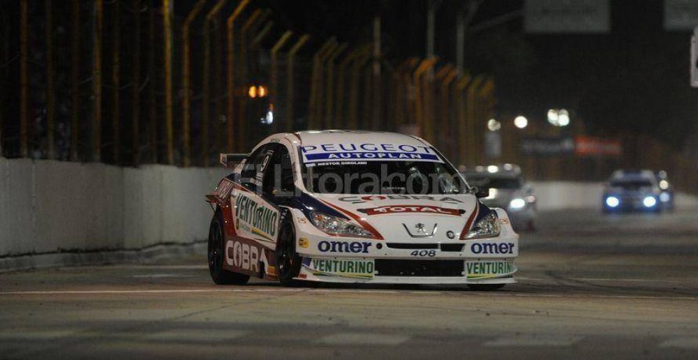 N�stor Girolami sali� a la cabeza en la nocturna de Santa Fe