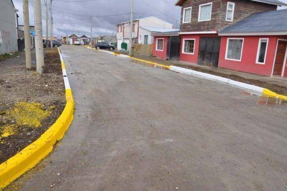 Culminaron los trabajos de pavimentaci�n del pasaje Garc�a en el Per�n II