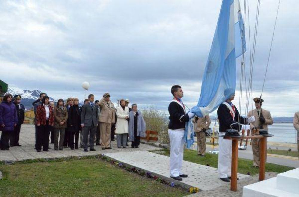 La Gobernadora R�os particip� de los festejos por el 128� aniversario de Ushuaia