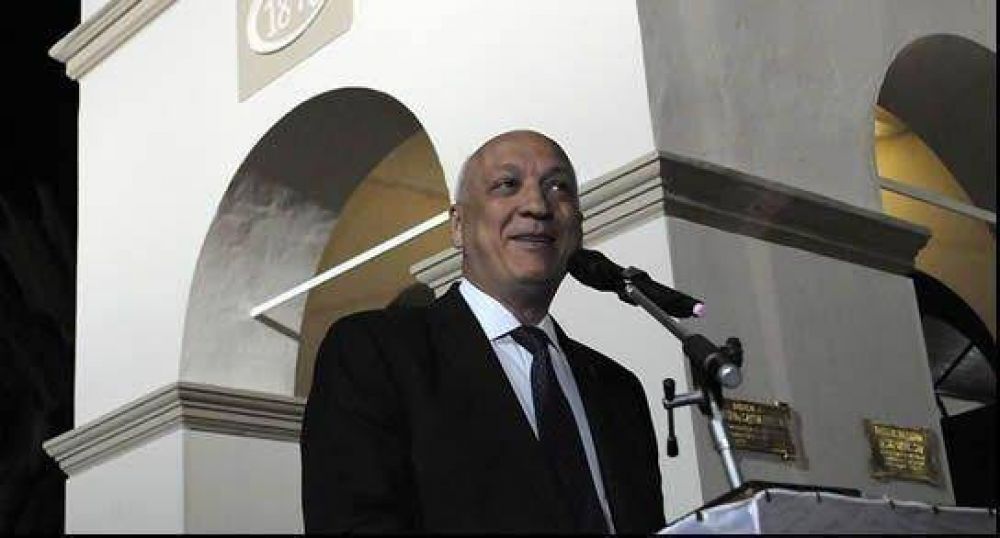 Bonfatti particip� de las fiestas patronales de Carcara��