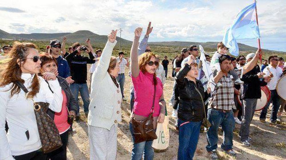 Mujeres petroleras acusaron a los hombres de no tener pantalones
