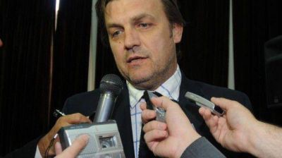 P�rez Catan: �Tenemos la decisi�n pol�tica de solucionar el problema de la Laguna Negra en los cuatro a�os de mandato que nos toca�