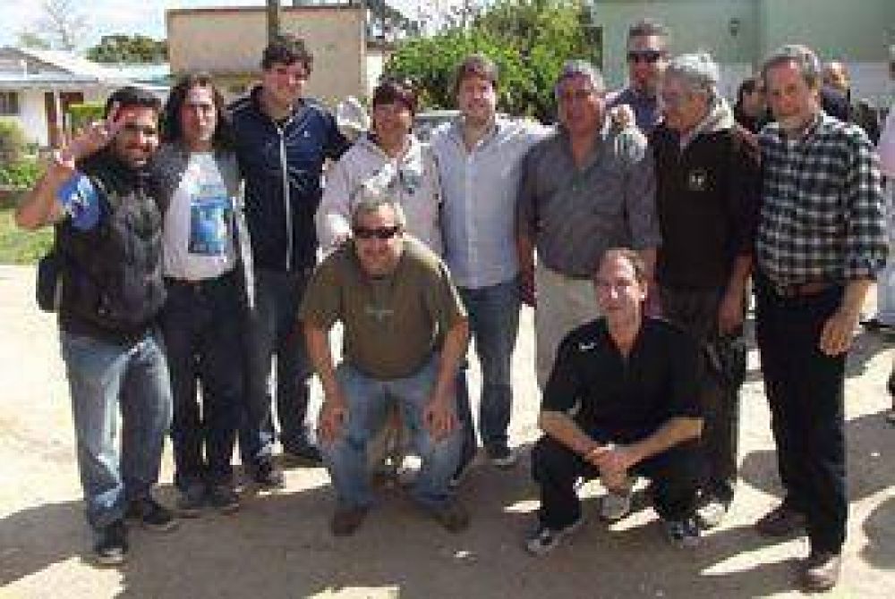 Garciarena y La Scalabrini inauguraron �Casas Compa�eras� en Miramar y Otamendi