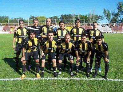 Santamarina rescat� un punto en su visita a Rivadavia